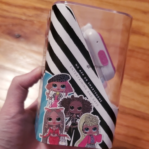 ITouch PlayZoom Kids 42mm Smartwatch with Swivel Camera (GameStop) - Picture 4 of 6